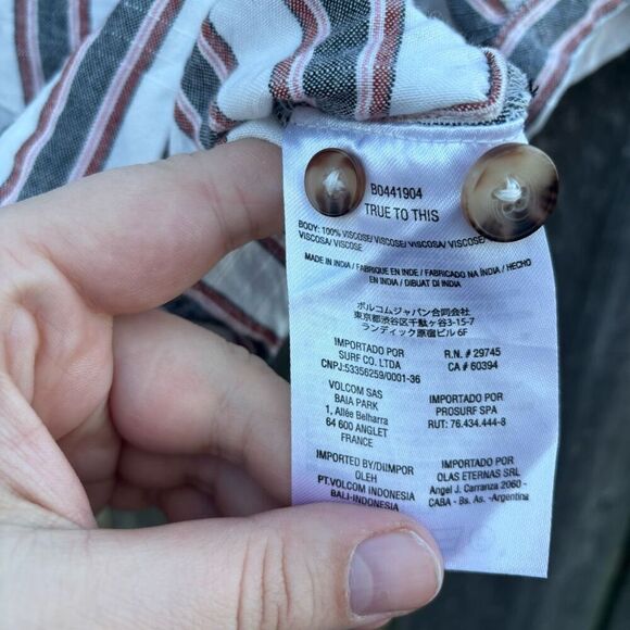 Volcom Striped Cropped Button Down Top Small - Picture 3 of 4